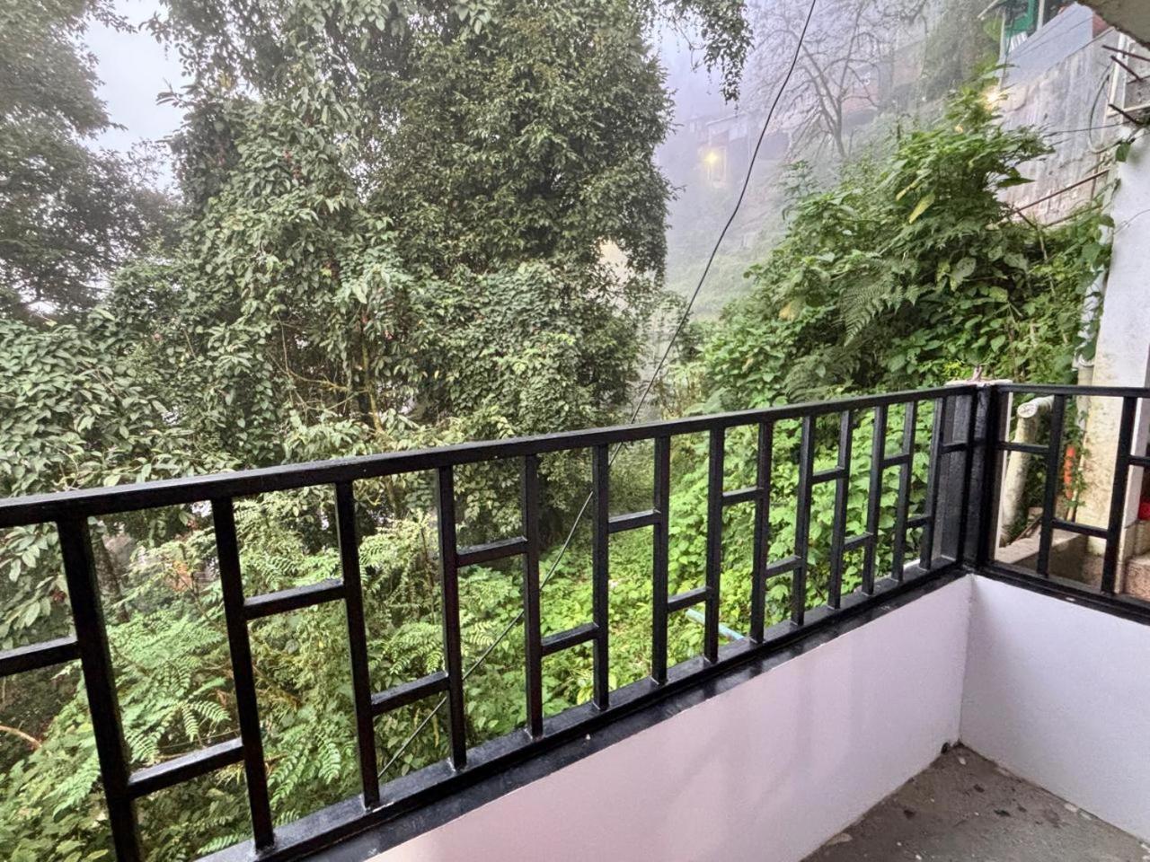 Forest Lodge - 80 Mts From Mall Road Darjeeling  Exterior photo