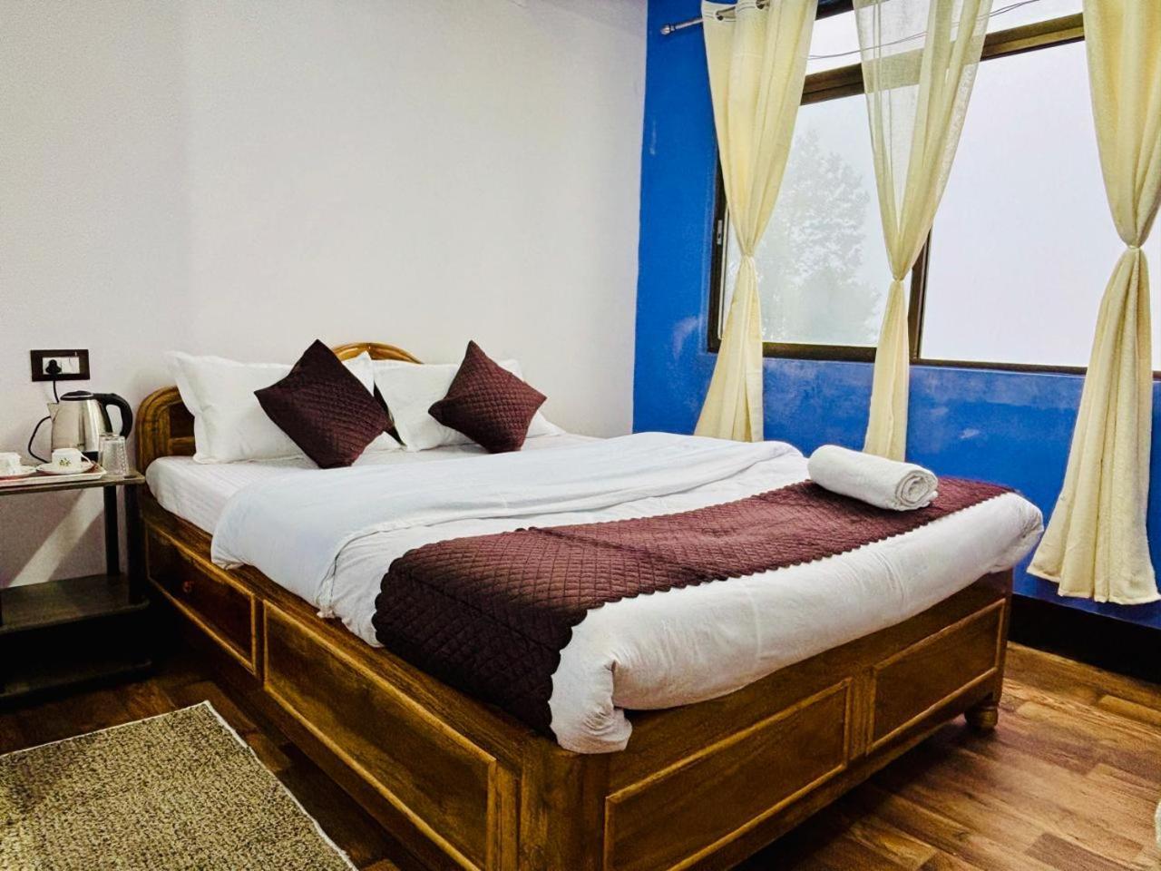 Forest Lodge - 80 Mts From Mall Road Darjeeling  Exterior photo
