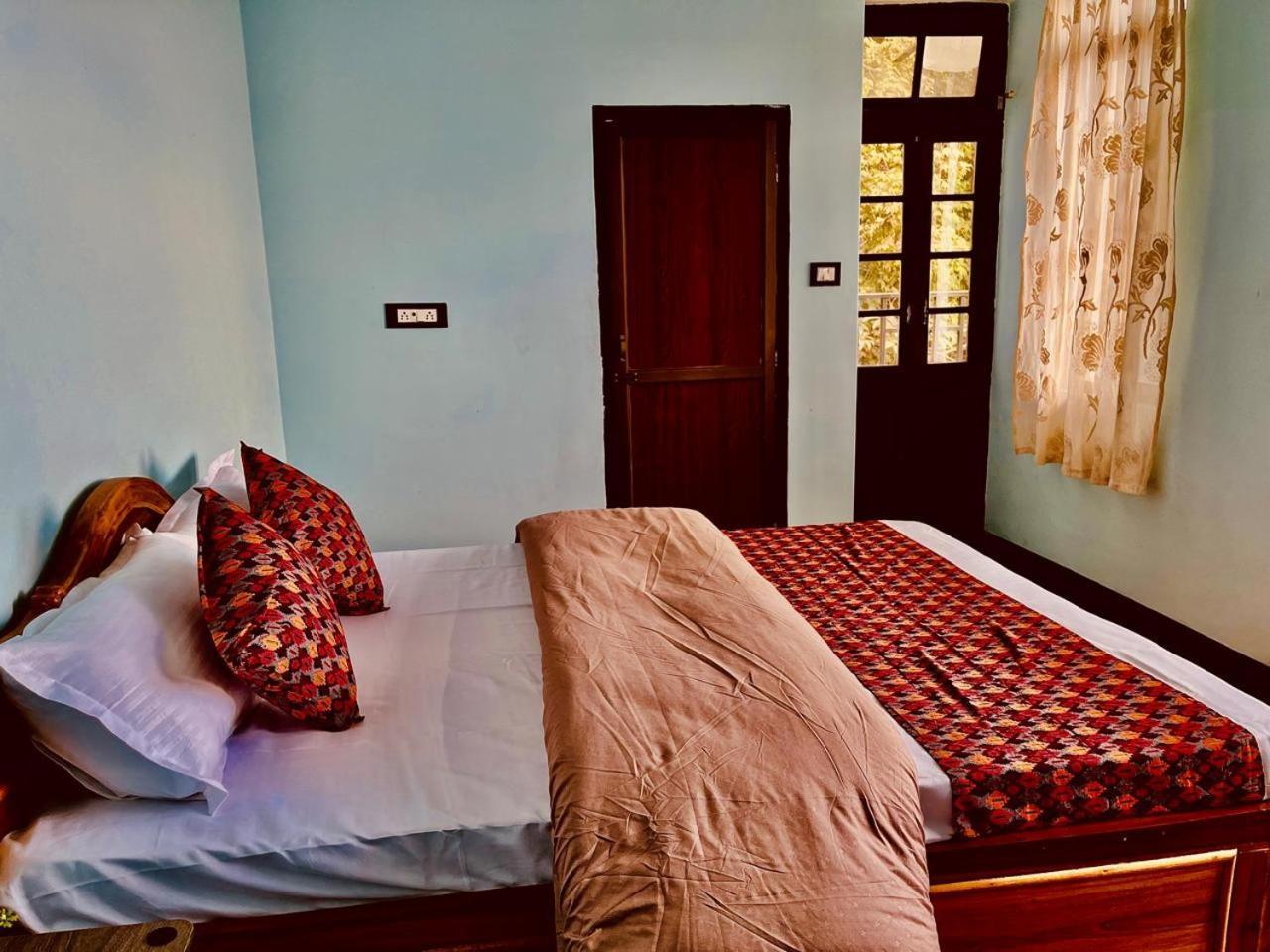 Forest Lodge - 80 Mts From Mall Road Darjeeling  Exterior photo
